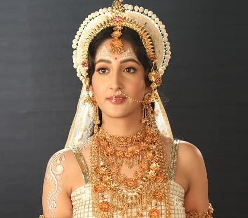 Shivya Pathania Biography,Age,Wiki,Parents,Instagram